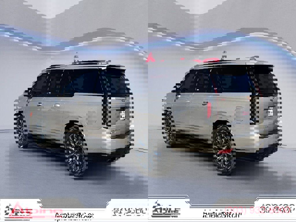 Used 2023 Cadillac Escalade ESV Sport Platinum image 3