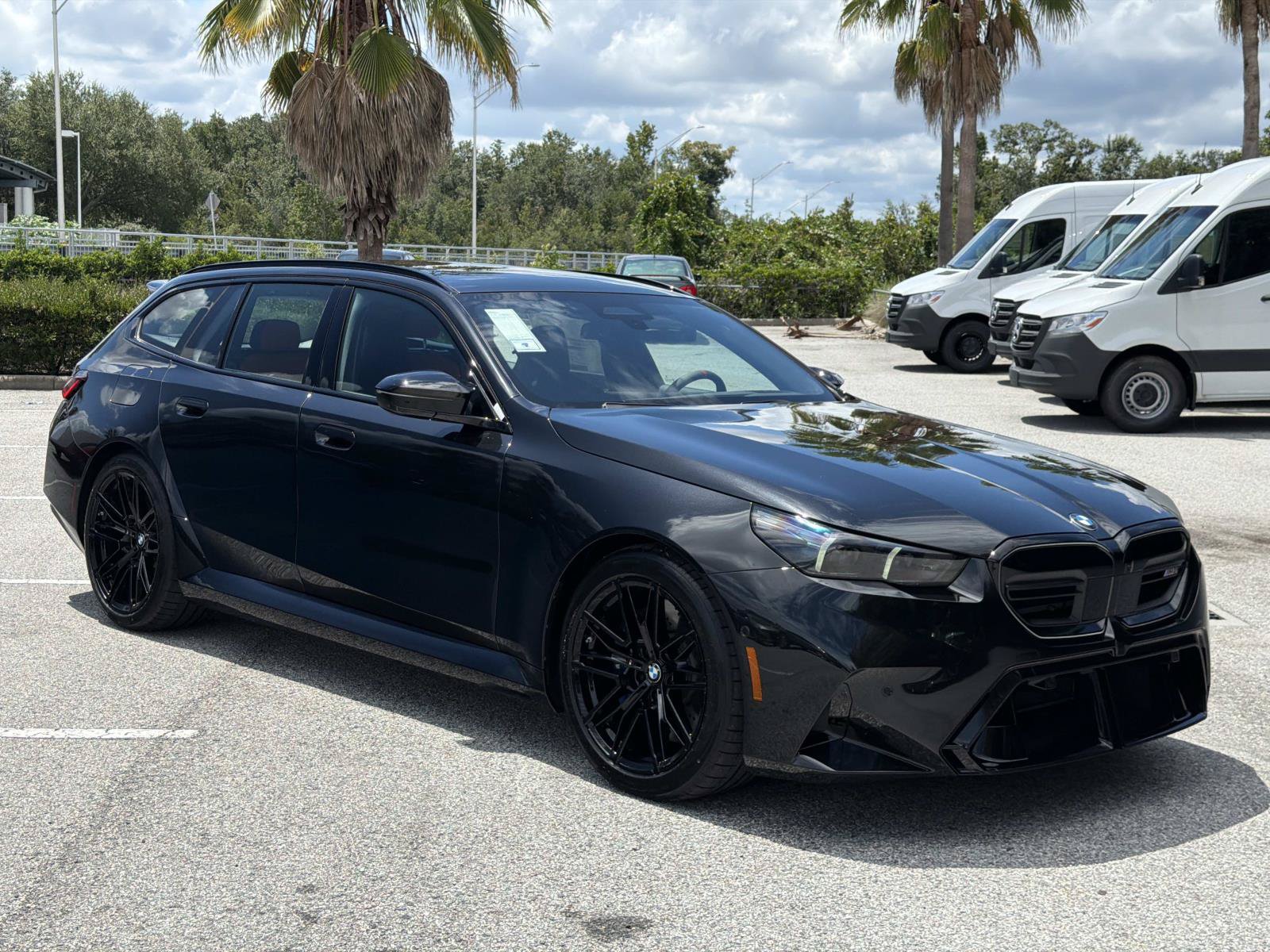 New 2027 BMW M5 Touring AWD/4WD image 2