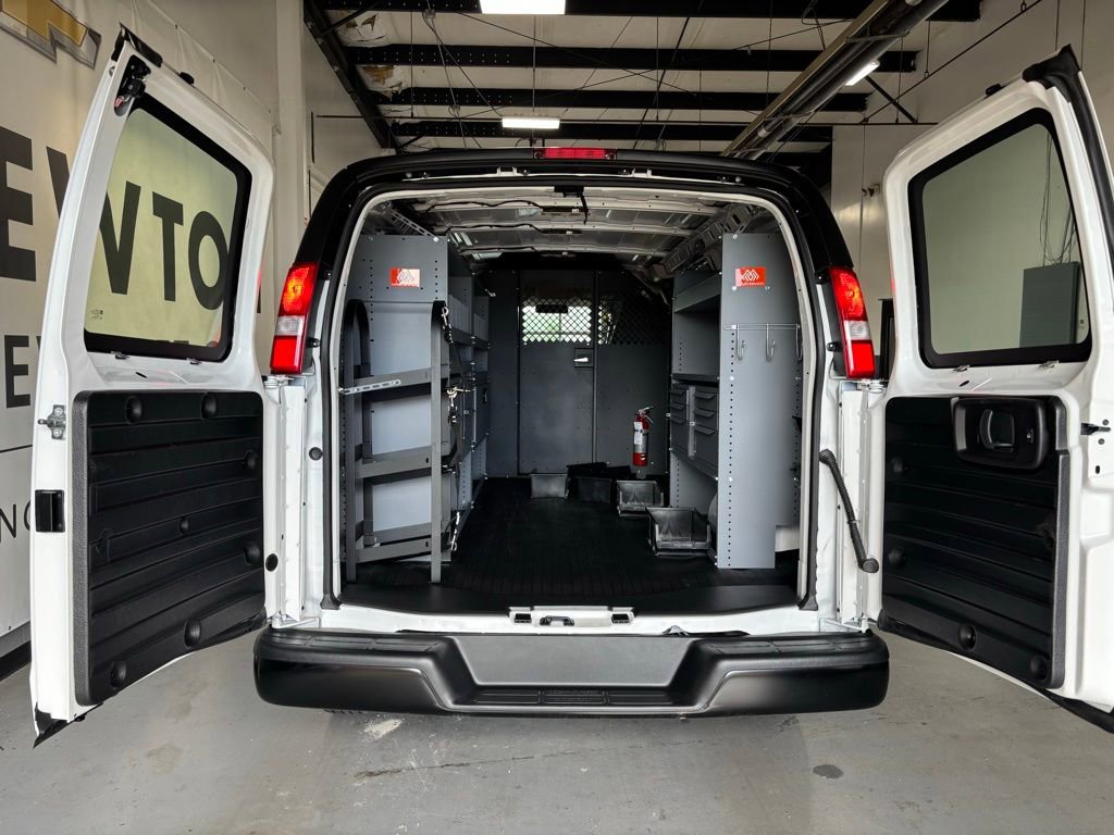 New 2025 Chevrolet Express 2500 Work Van w/ Driver Convenience Package image 32