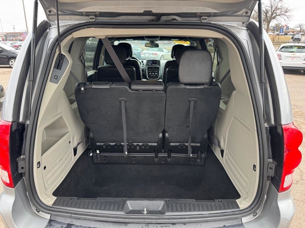 Used 2019 Dodge Grand Caravan SXT image 13