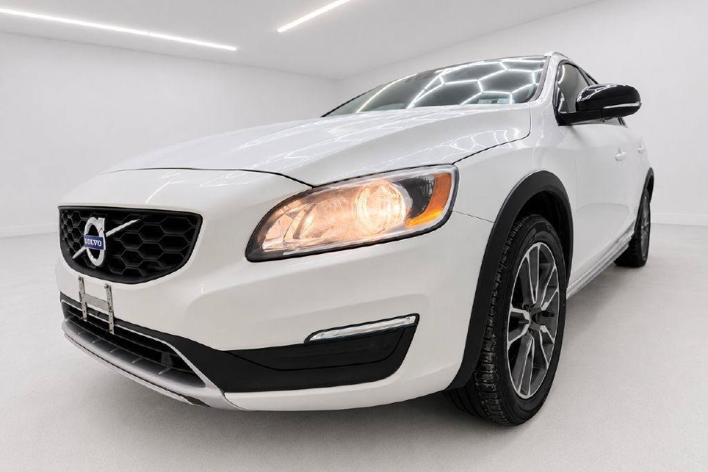 Used 2017 Volvo V60 T5 Cross Country w/ Convenience Package AWD/4WD image 36
