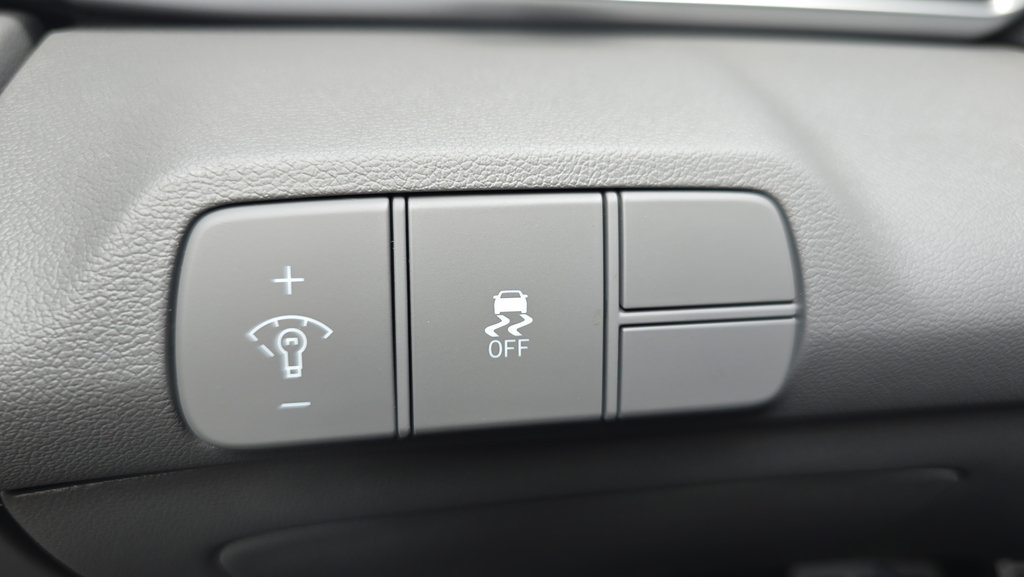 New 2026 Hyundai Elantra Sport FWD image 12