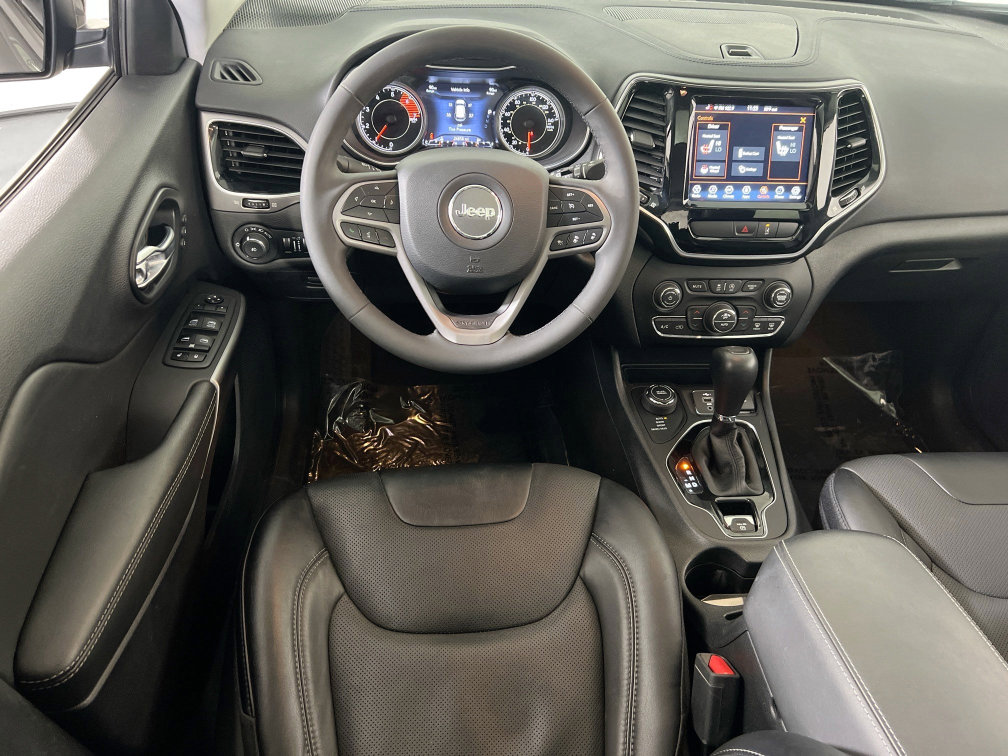 Used 2022 Jeep Cherokee Limited AWD/4WD image 22