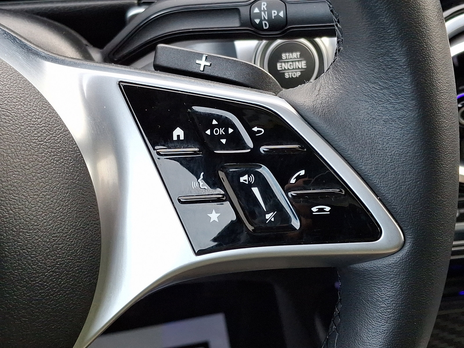 Certified 2024 Mercedes-Benz GLB 250 4MATIC image 22