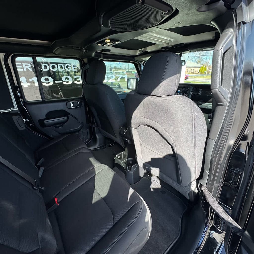 Used 2021 Jeep Wrangler Unlimited Sport image 22