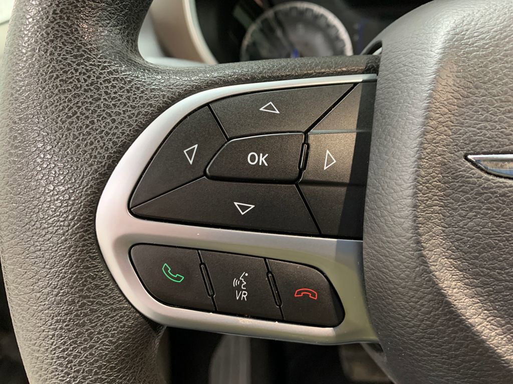 Used 2017 Chrysler Pacifica LX image 23