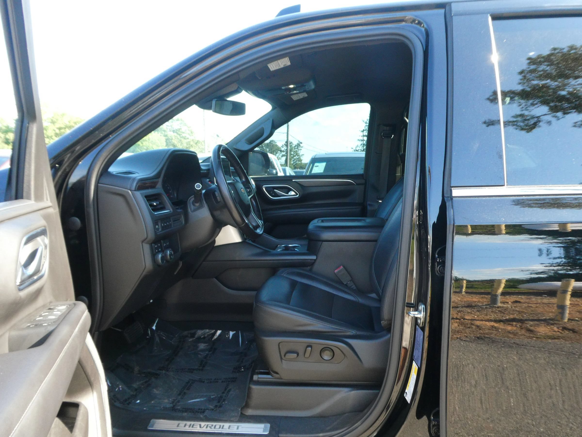 Used 2021 Chevrolet Tahoe LT AWD/4WD image 12