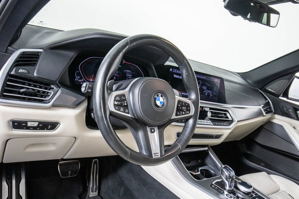 Used 2020 BMW X5 M50i w/ Executive Package image 17