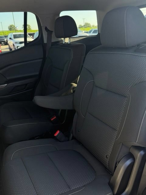 Used 2023 GMC Acadia SLE w/ Driver Convenience Package FWD image 19