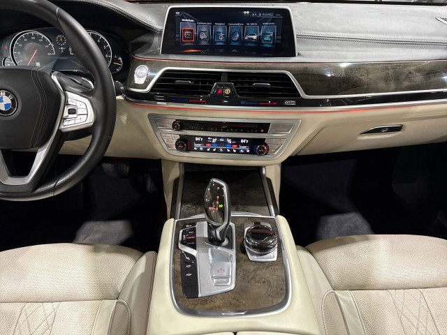 Used 2016 BMW 750i xDrive image 70