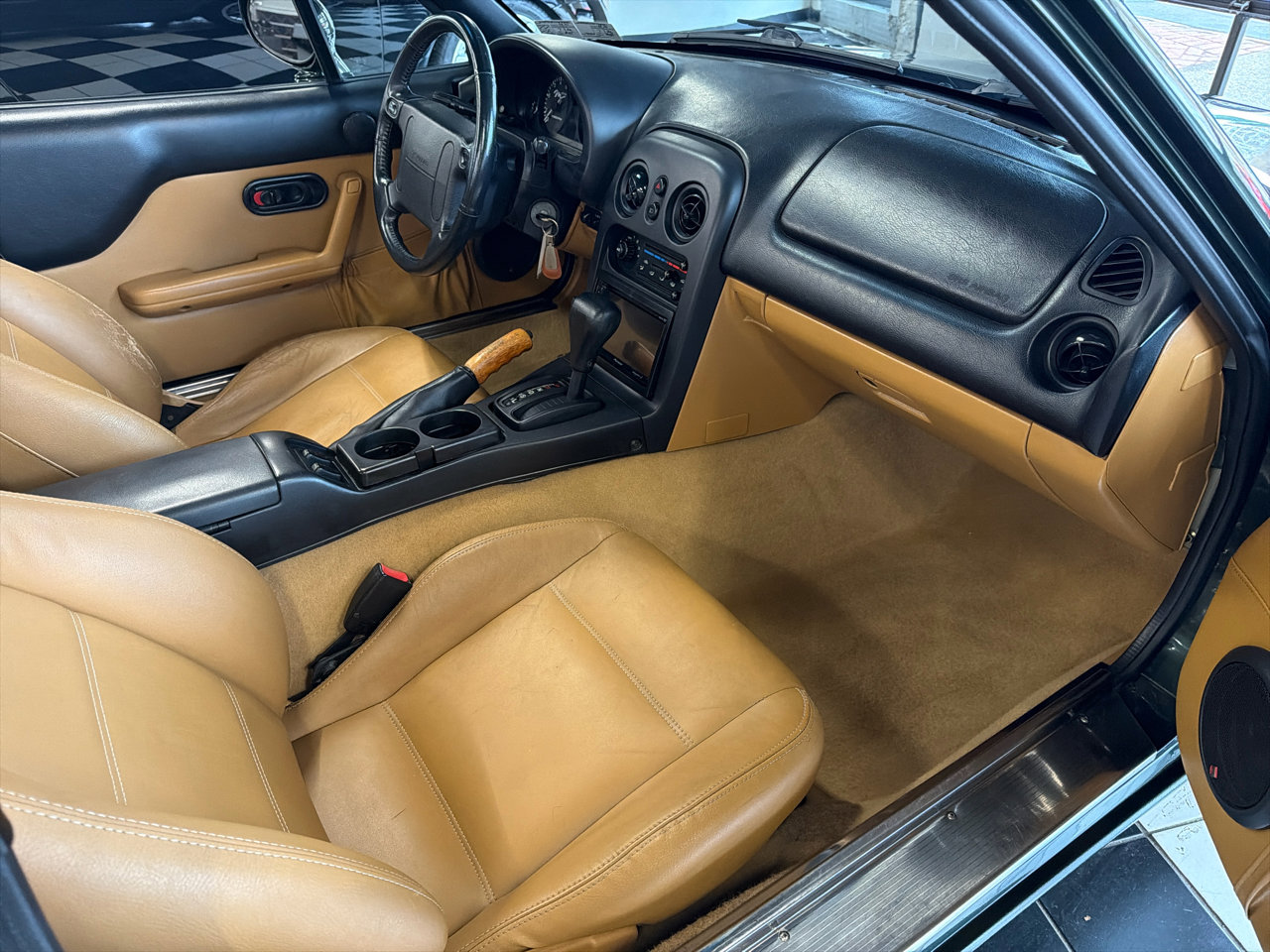 Used 1997 MAZDA MX-5 Miata M-Edition image 23