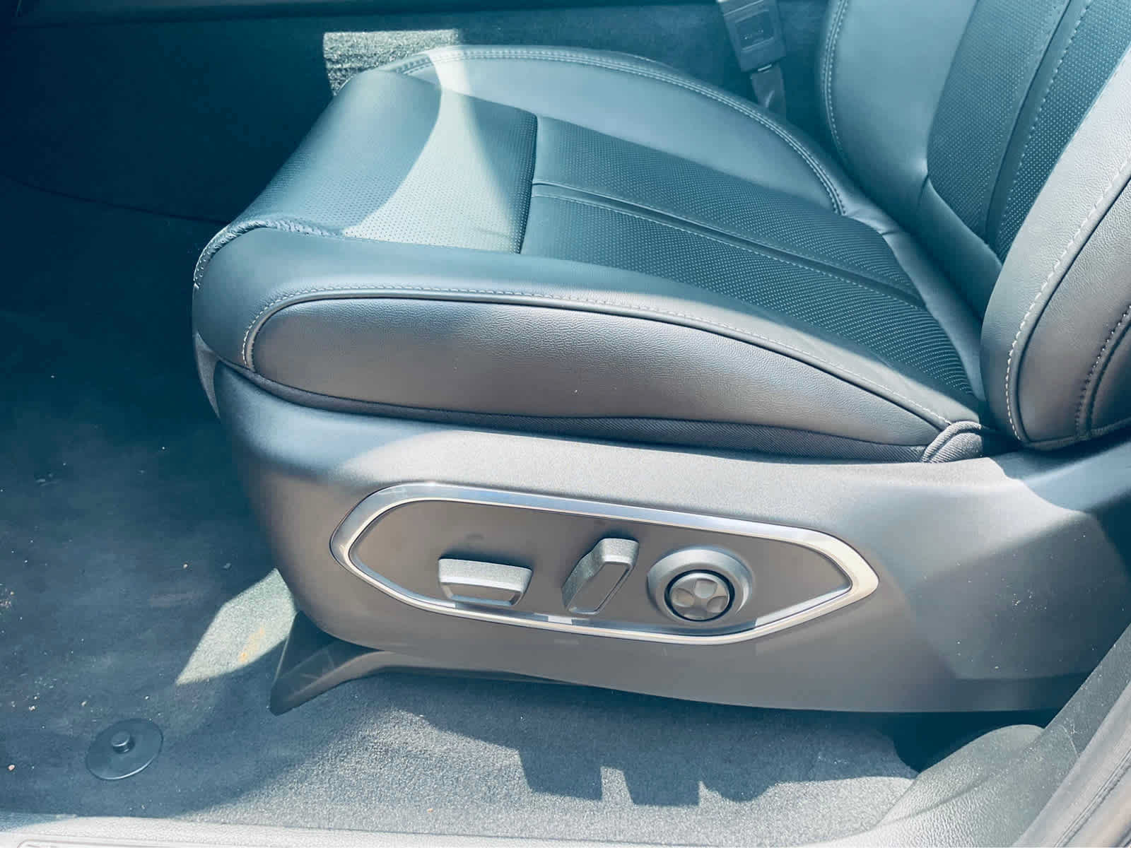 New 2024 Jeep Wagoneer 4WD w/ Convenience Group I image 20