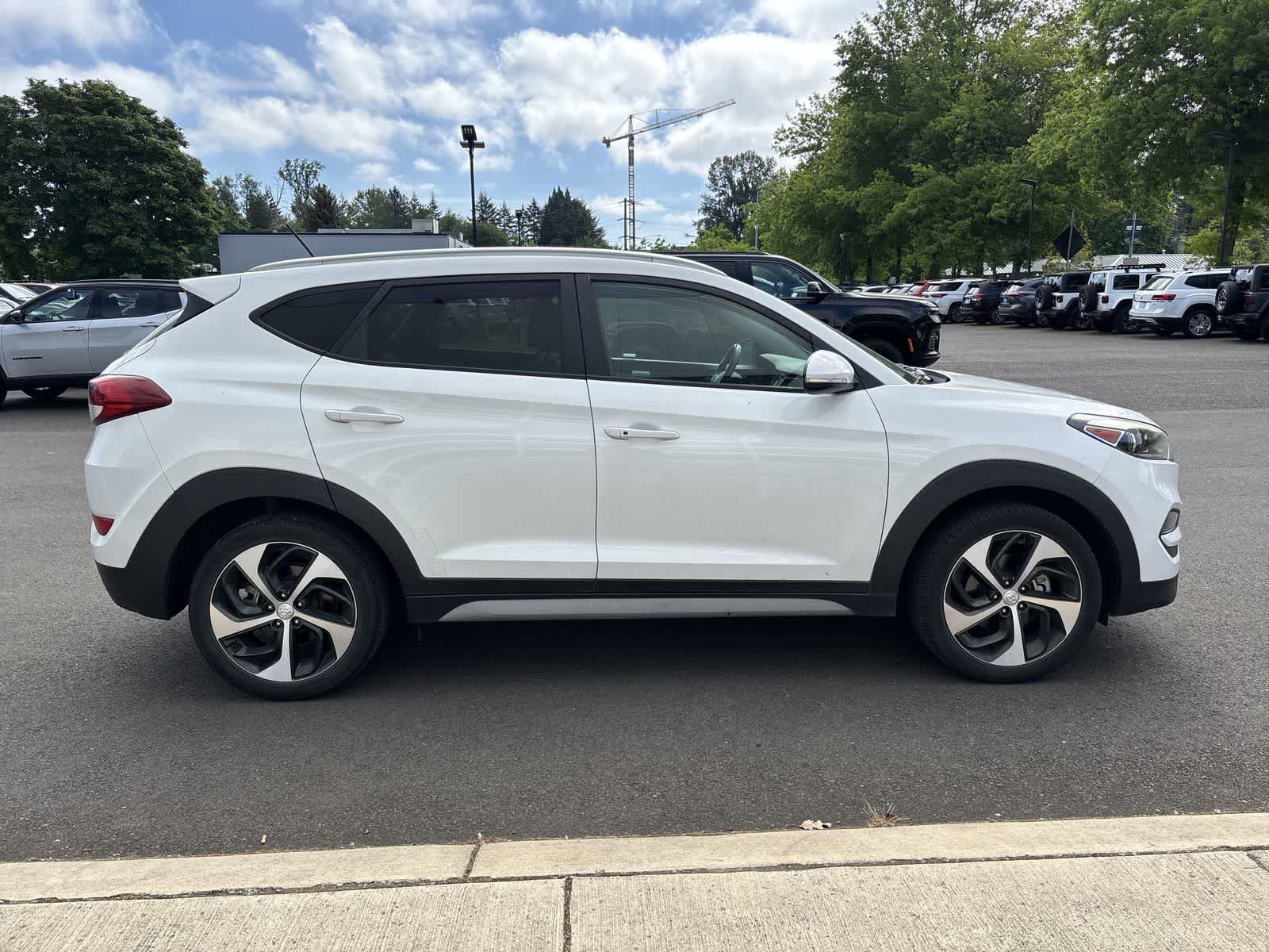 Used 2017 Hyundai Tucson Sport w/ Cargo Package AWD/4WD image 5