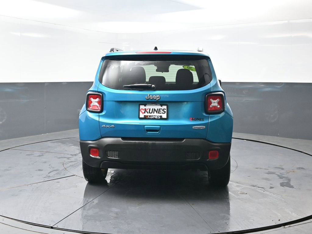 Used 2020 Jeep Renegade Latitude w/ Cold Weather Group AWD/4WD image 12