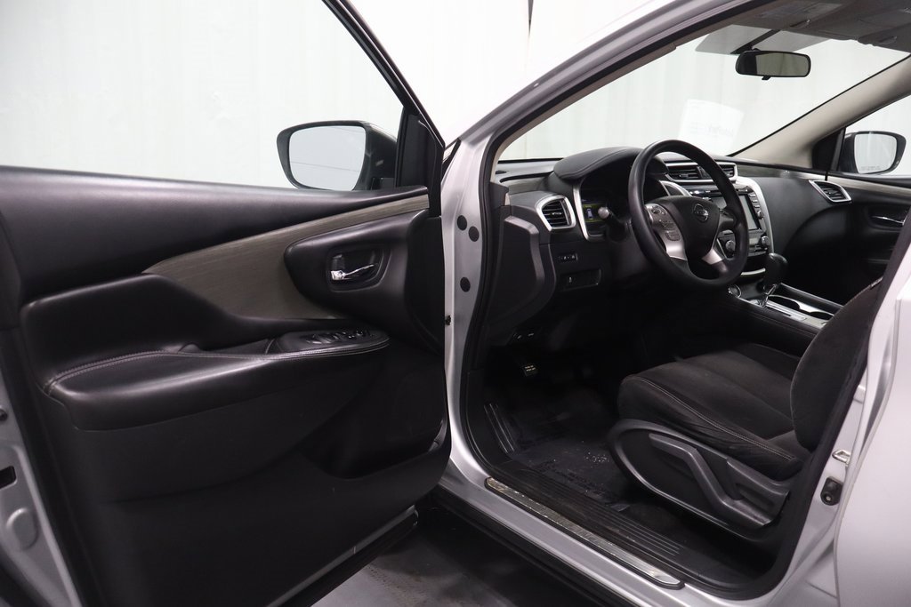 Used 2017 Nissan Murano S w/ Navigation Package image 10