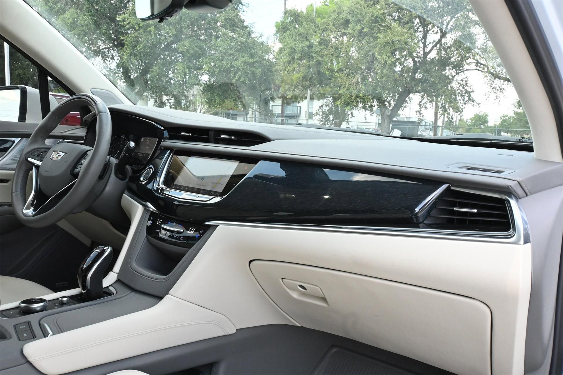 New 2025 Cadillac XT6 Premium Luxury w/ Technology Package image 26