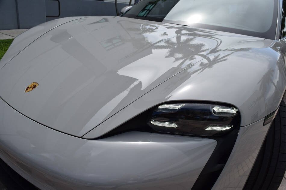 Used 2021 Porsche Taycan 4S AWD/4WD image 11