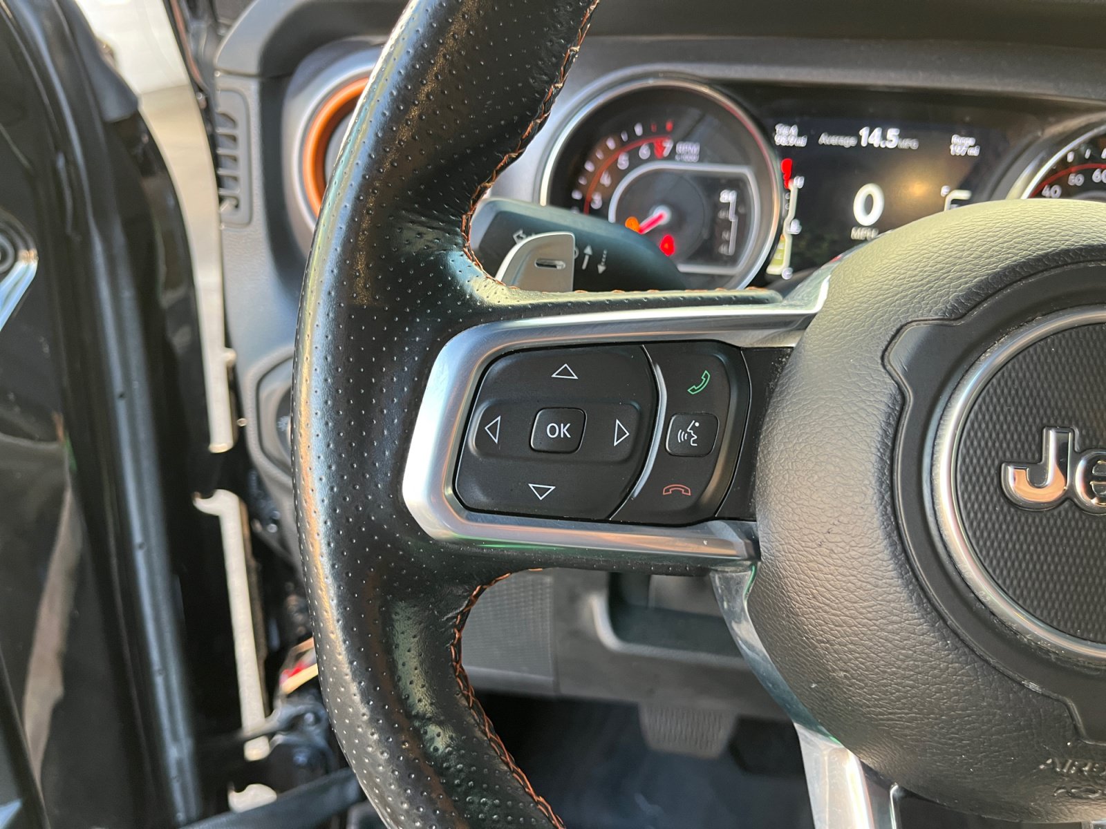 Used 2020 Jeep Gladiator Mojave AWD/4WD image 17