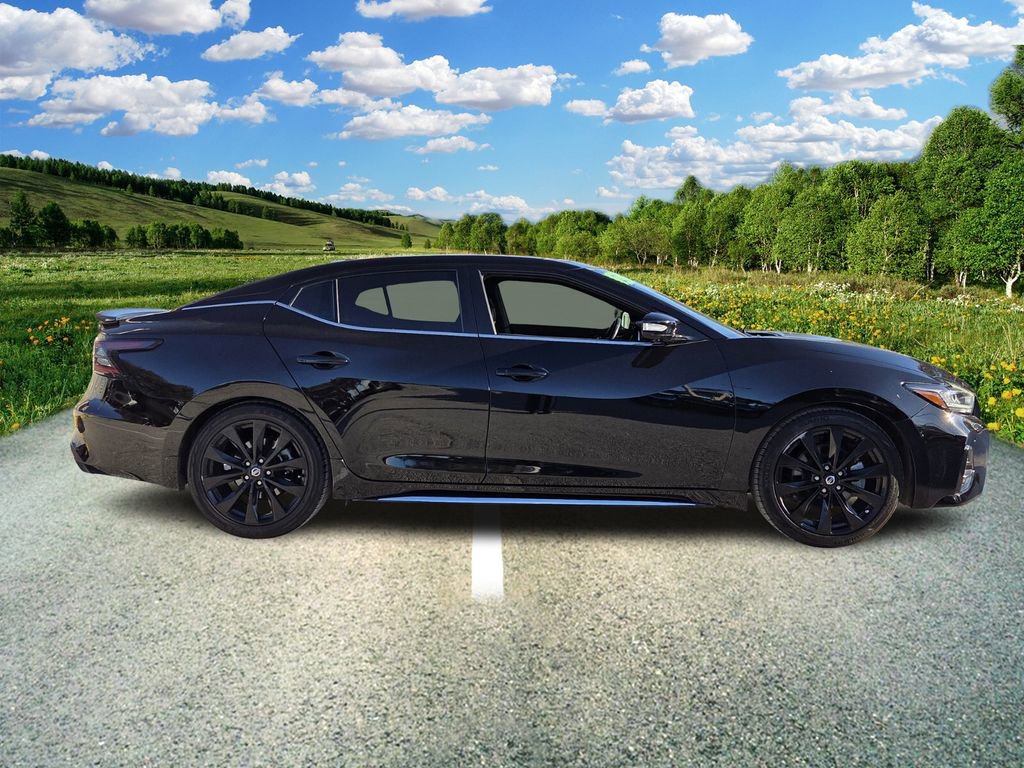 Used 2022 Nissan Maxima SR w/ Sport Mat Group image 8