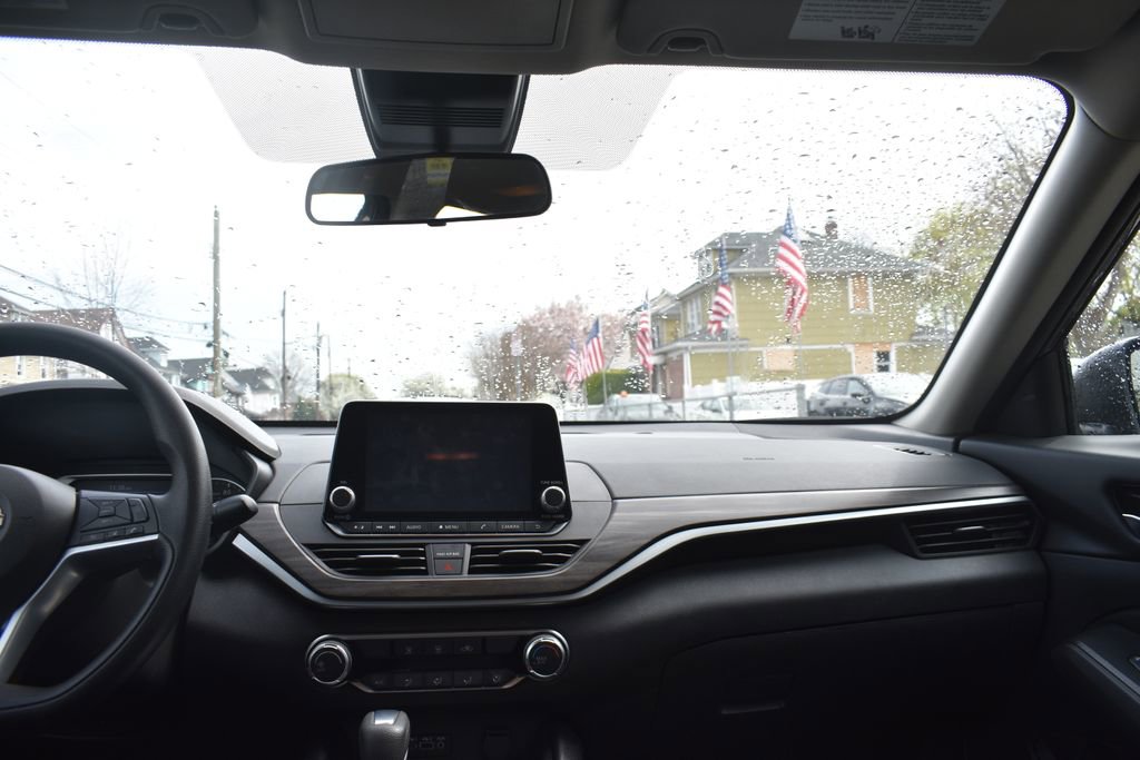 Used 2025 Nissan Altima 2.5 SV image 28