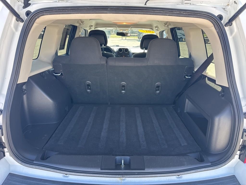 Used 2017 Jeep Patriot Sport w/ Power Value Group image 12