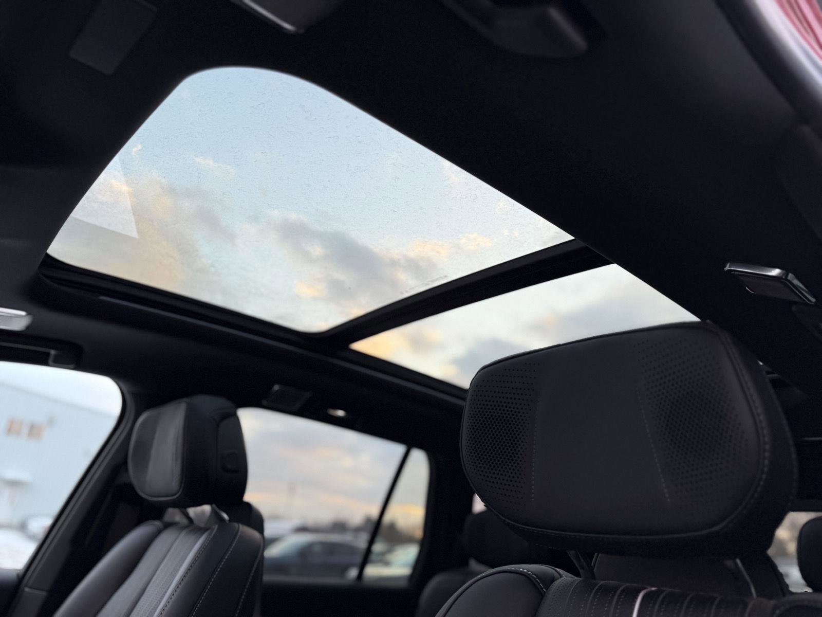 New 2026 Cadillac Vistiq Sport image 20