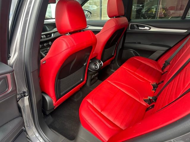 New 2025 Alfa Romeo Stelvio Sprint w/ Veloce Package AWD/4WD image 8