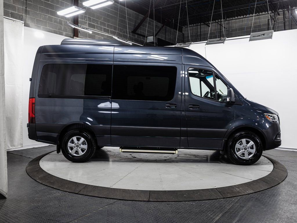 Used 2025 Mercedes-Benz Sprinter 2500 image 33
