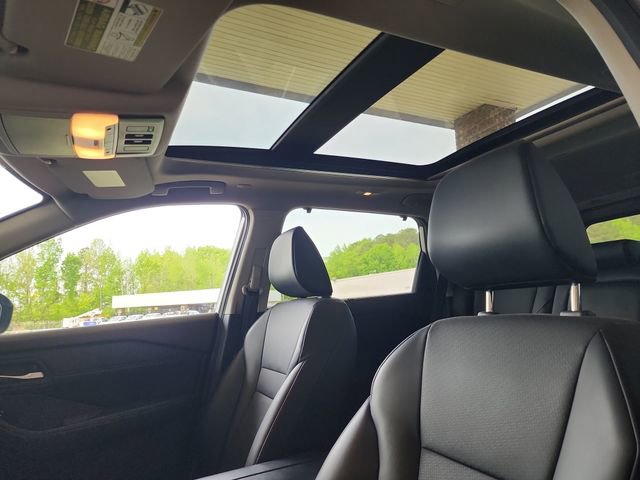 Used 2023 Nissan Rogue SV w/ SV Premium B Package image 20