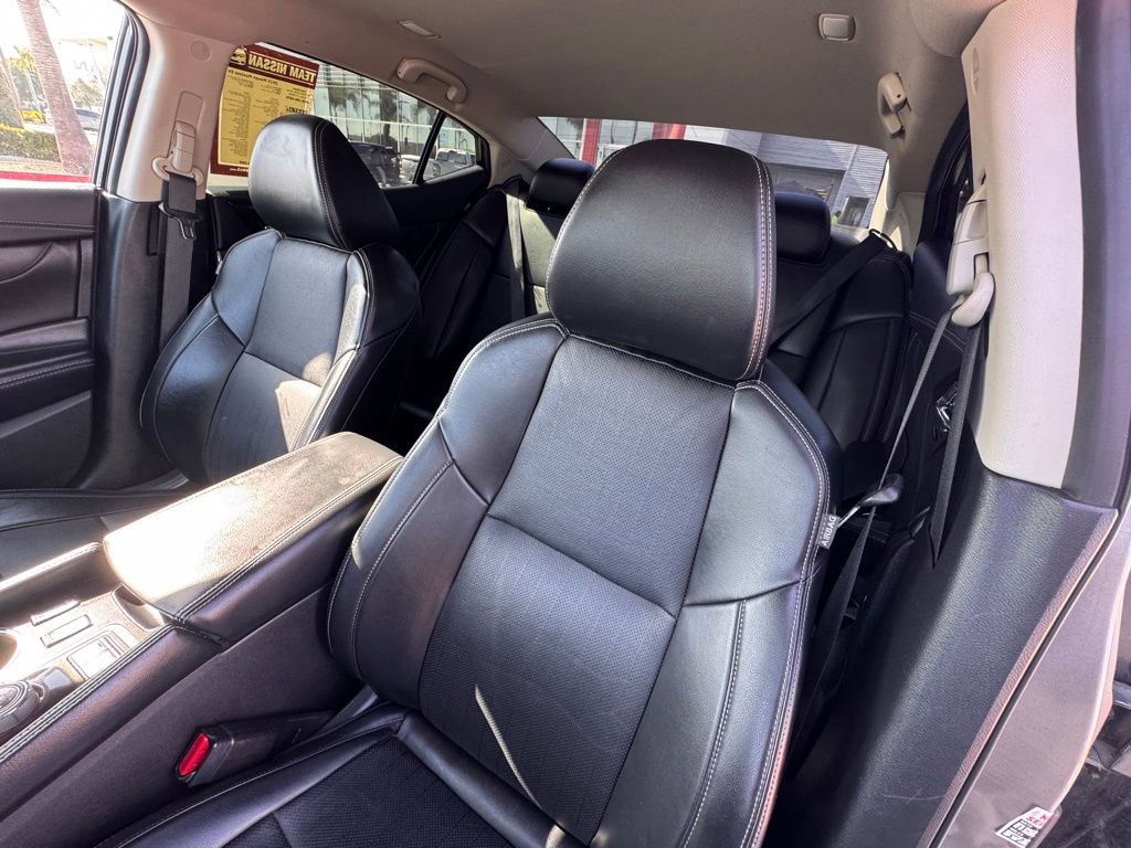 Used 2023 Nissan Maxima SV w/ Floor Mat Group FWD image 13