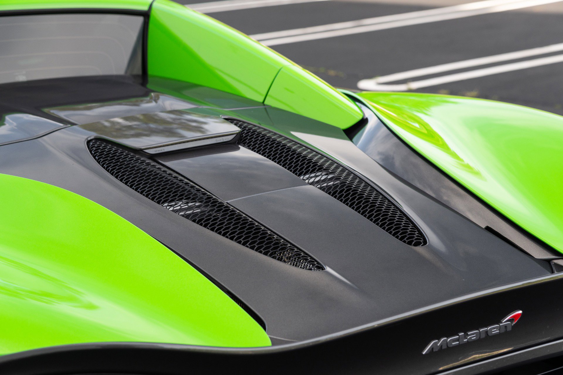 Used 2018 McLaren 570S Spider RWD image 20