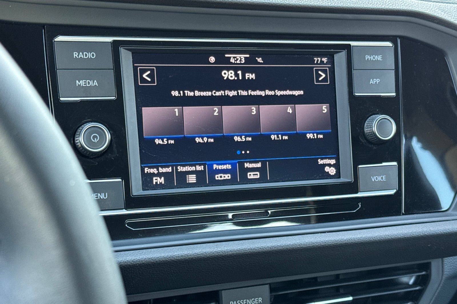 Used 2024 Volkswagen Jetta SE image 20