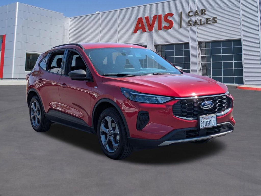 Used 2025 Ford Escape ST-Line image 3