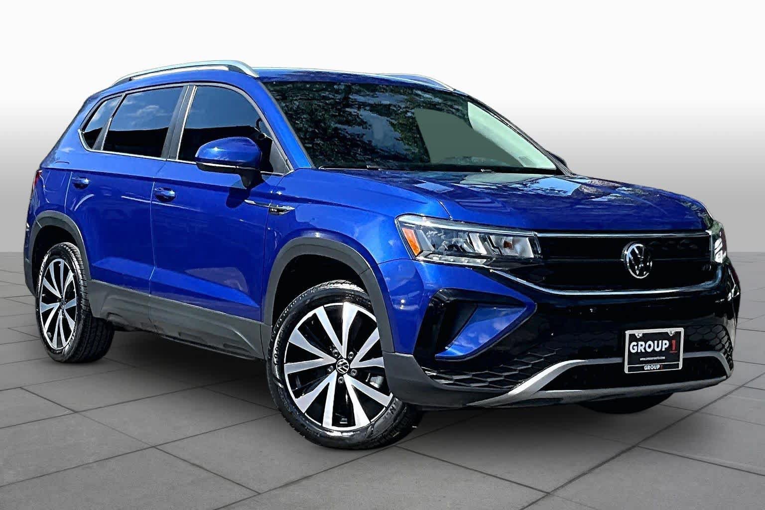 Certified 2023 Volkswagen Taos SE FWD image 3