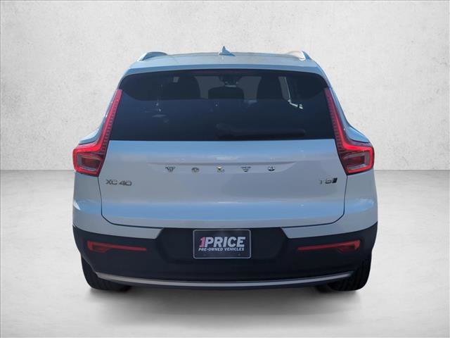 Used 2021 Volvo XC40 T5 Inscription w/ Climate Package image 6