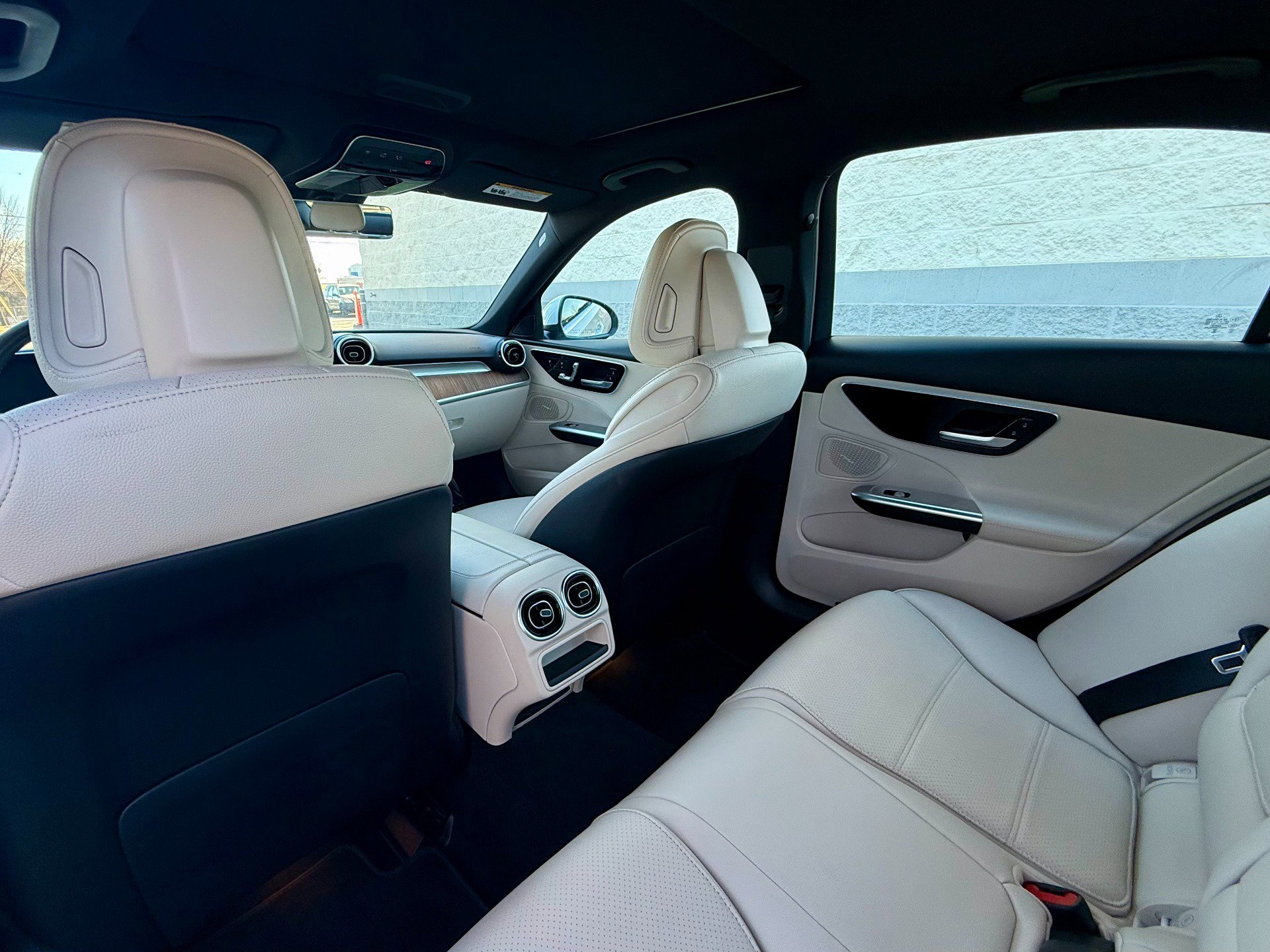 Used 2024 Mercedes-Benz C 300 Sedan image 14