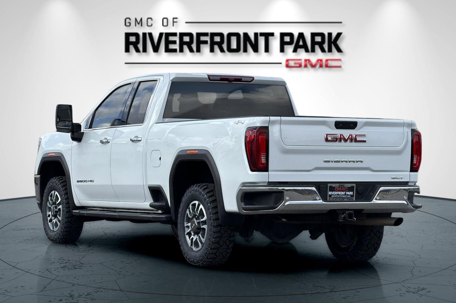 Used 2022 GMC Sierra 2500 SLT w/ Gooseneck/5TH Wheel Package image 5
