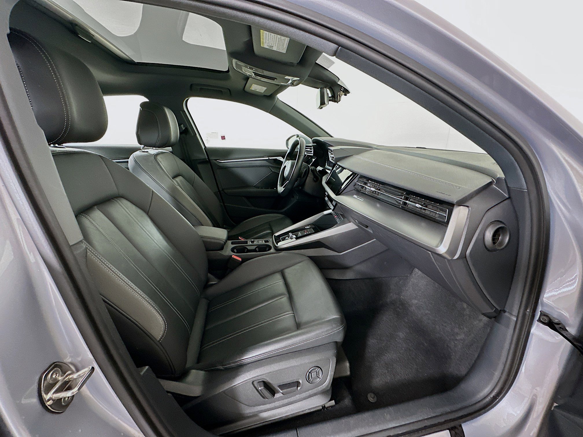 Used 2024 Audi A3 2.0T Premium image 32