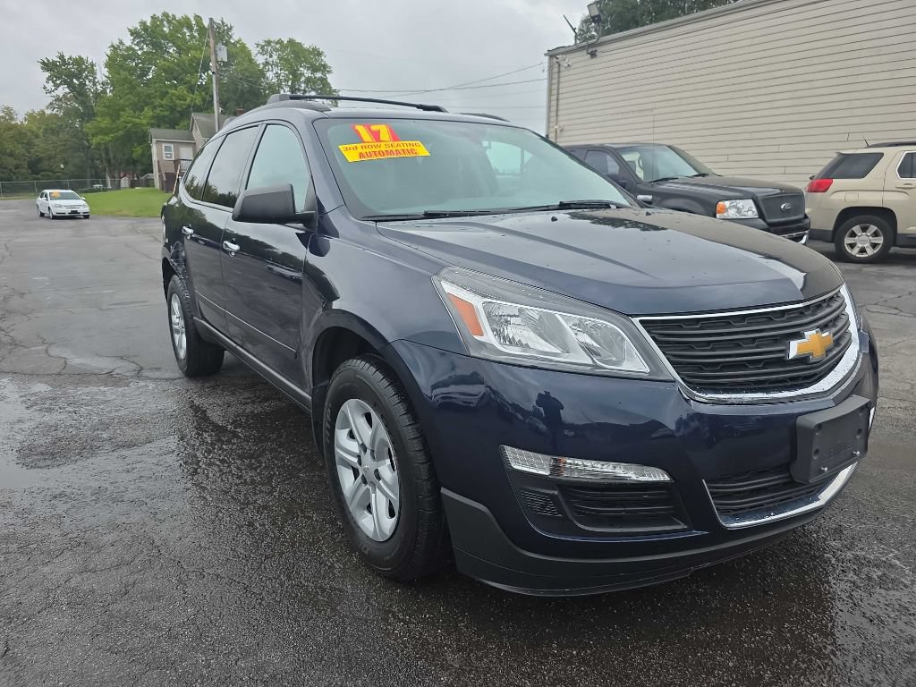 Used 2017 Chevrolet Traverse LS FWD image 4