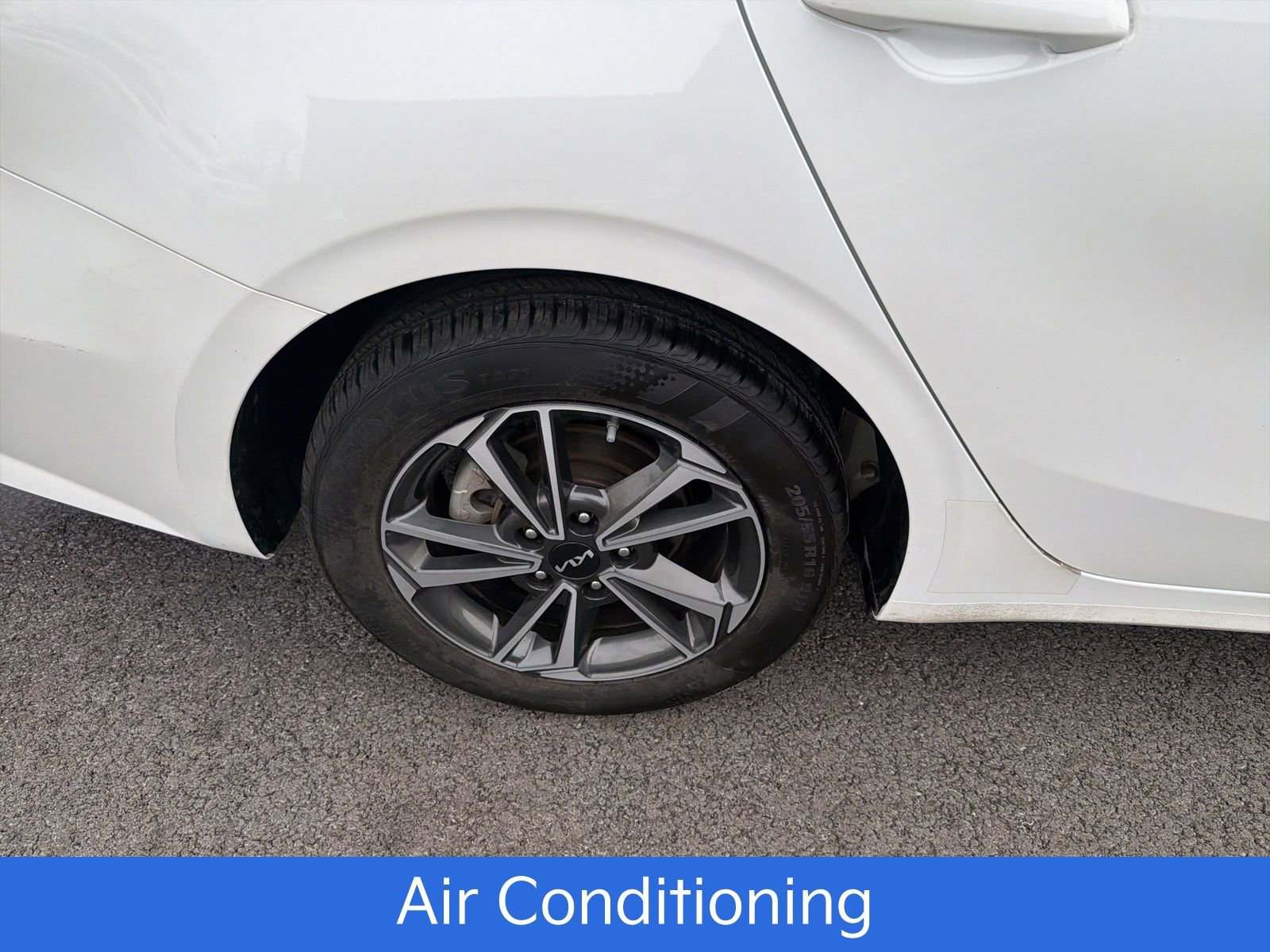 Certified 2023 Kia Forte LXS image 23