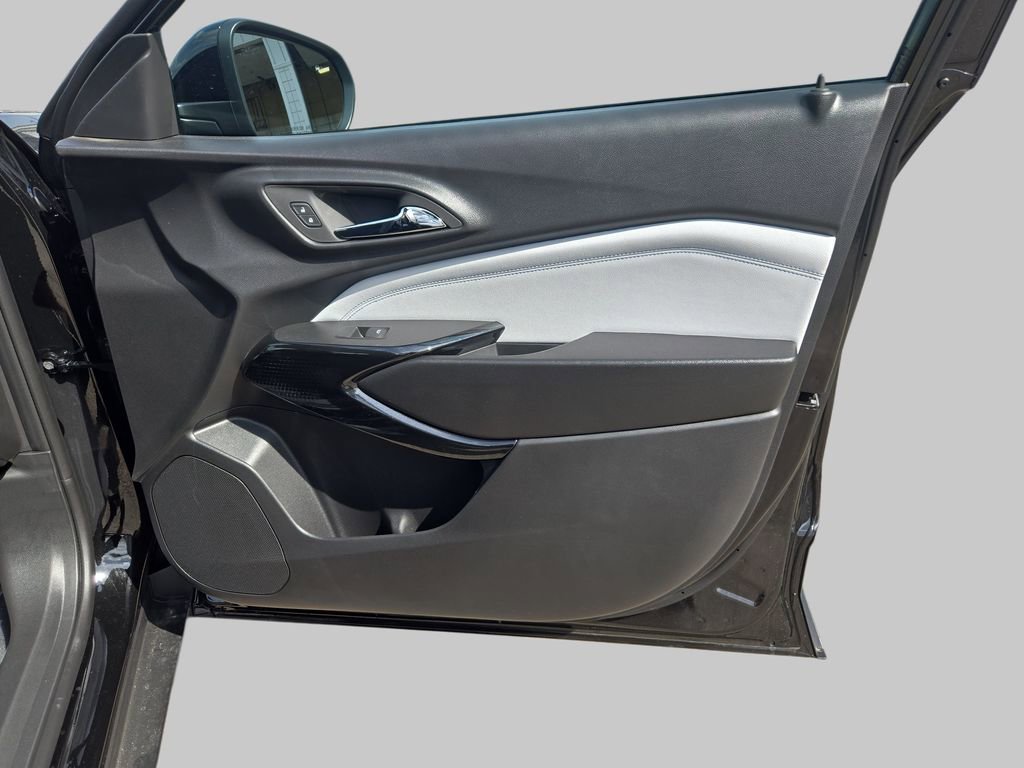 New 2026 Chevrolet Trax LT FWD image 11