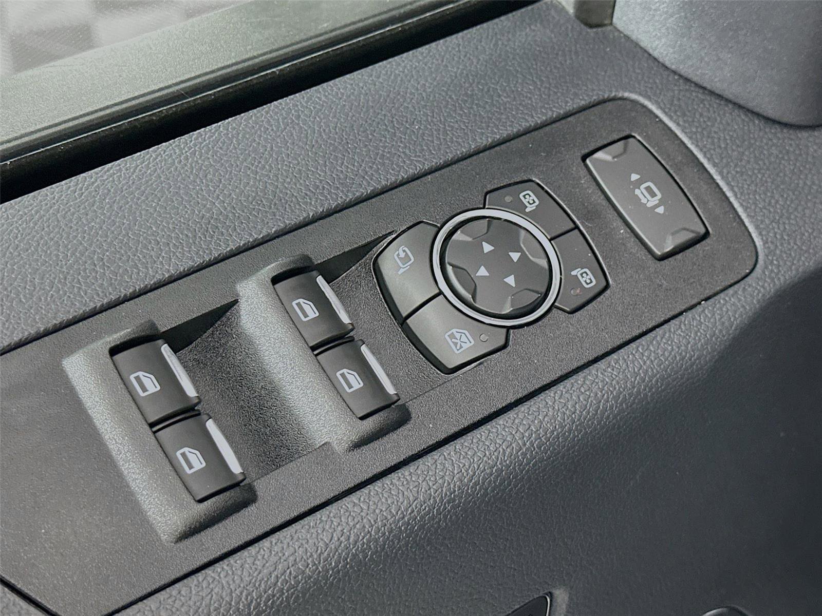 Used 2022 Ford F250 Lariat w/ Black Appearance Package image 21