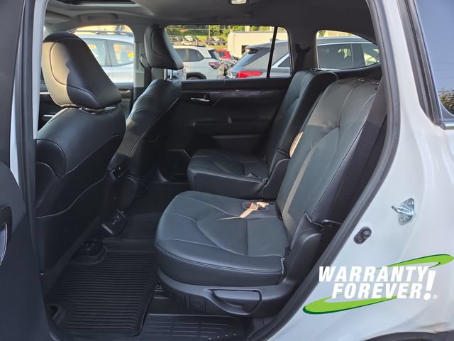Used 2021 Toyota Highlander Limited AWD/4WD image 16