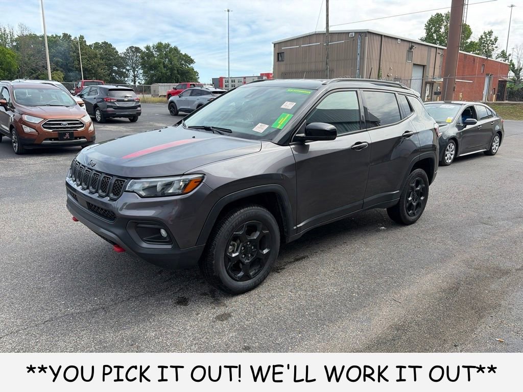 Used 2024 Jeep Compass Trailhawk AWD/4WD image 3