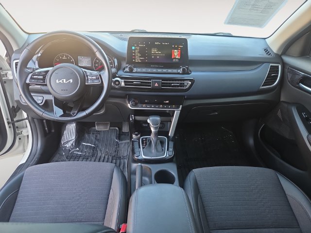 Used 2023 Kia Seltos S w/ Navigation Package FWD image 10