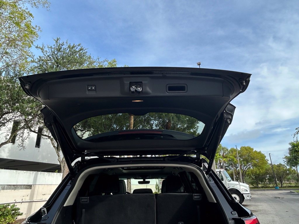 Used 2023 INFINITI QX60 Luxe w/ Cargo Package AWD/4WD image 39