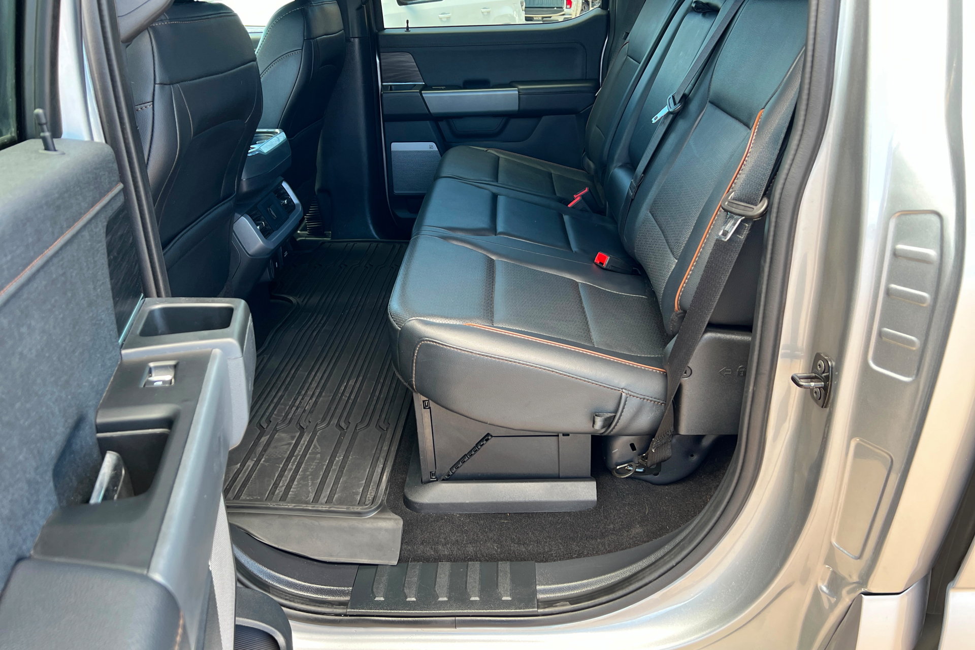 Used 2024 Ford F150 Lariat w/ Bed Utility Package AWD/4WD image 21