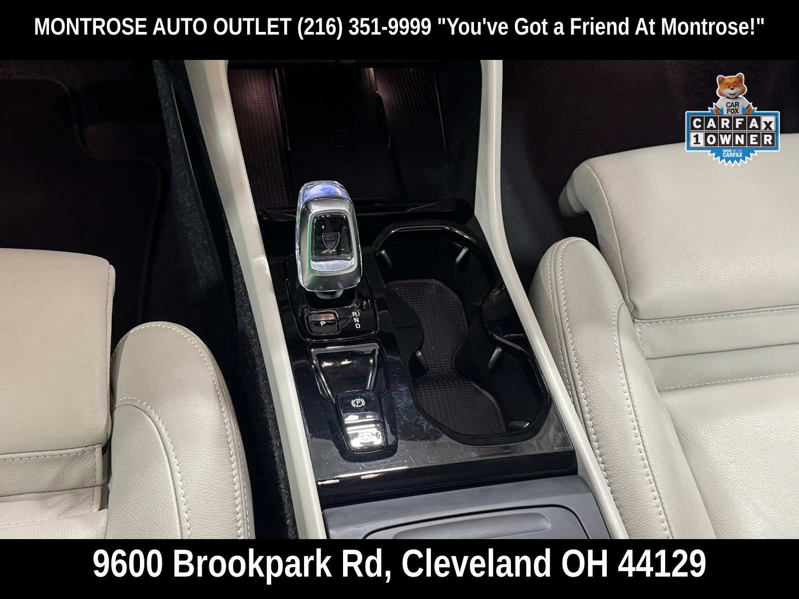 Used 2025 Volvo XC40 B5 Ultra AWD/4WD image 25