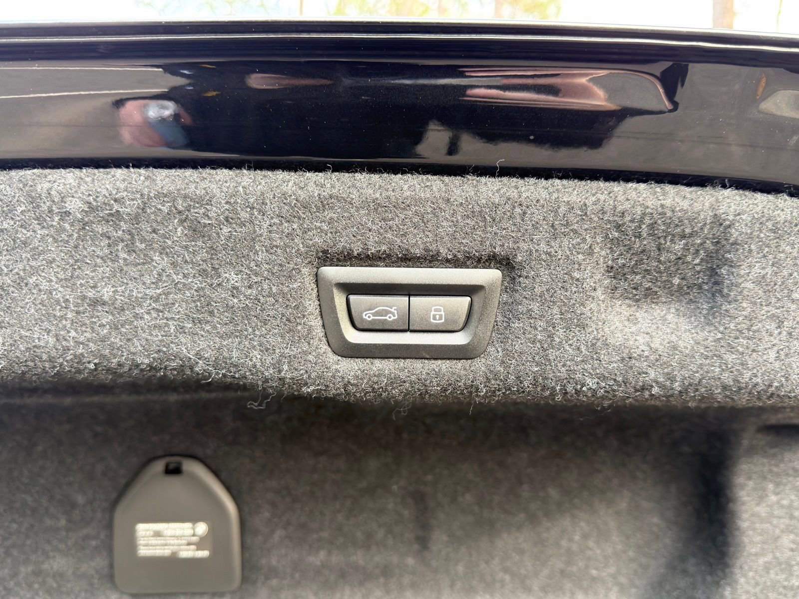 Certified 2025 BMW 540i xDrive w/ M Sport Package image 18