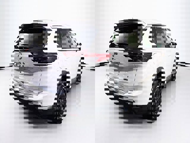 Certified 2026 Nissan Rogue SV image 5